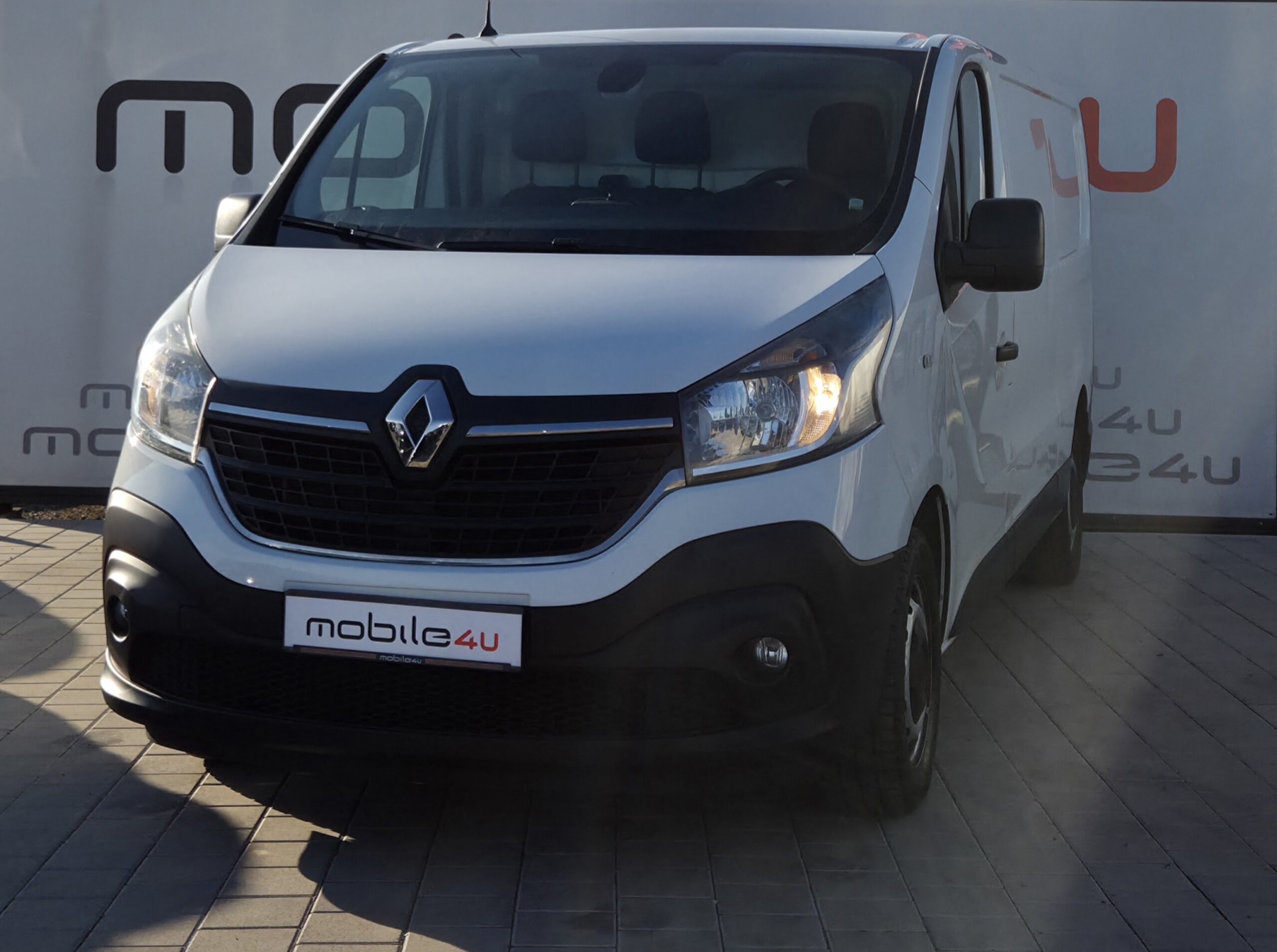 Renault Trafic Furgon 2.0 dci 120